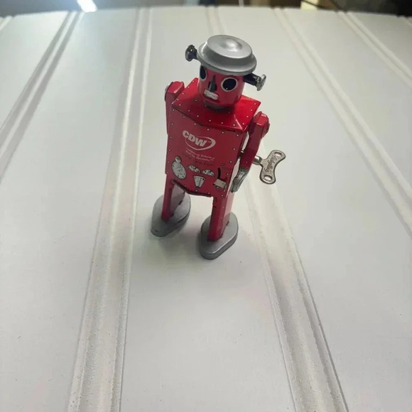 VINTAGE REAR CDW WIND-UP WALKING TIN ROBOT TOY -- works - Picture 10 of 15